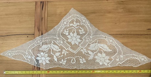 Large vintage handmade doily - ,