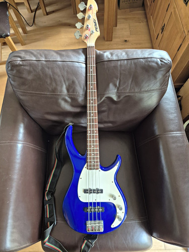 Peavey milestone iii - peavey,