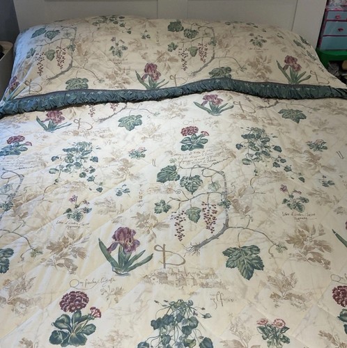 Vintage floral quilted frilled - vintage,