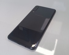 *Samsung Galaxy A7 (2018)