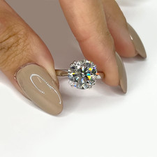 18k White Gold Engagement Ring