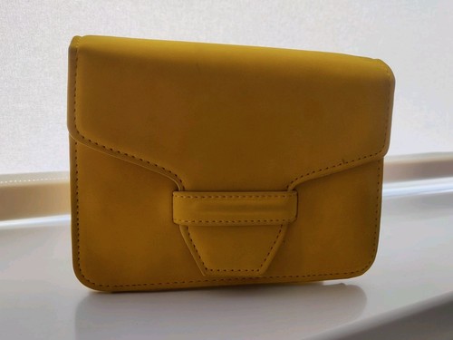 Head over heels dune yellow - head,