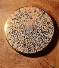 Vogue Vintage Ladies Powder Compact And Mirror Beautiful