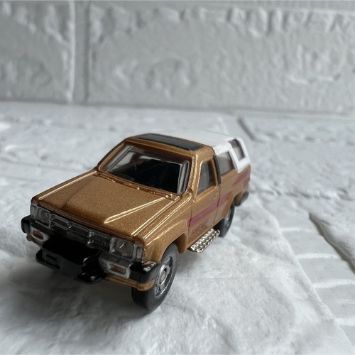 Die cast car hilux - hilux, surf,