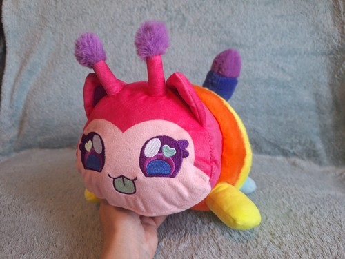 Large rainbow caterpillar - large,
