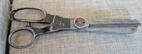 Vintage american pinking - 11”,