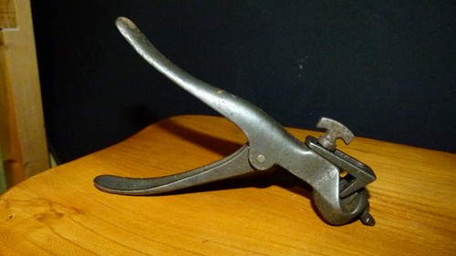 Vintage saw set hand tool - set,