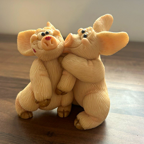 Piggin pig figure together - pig,