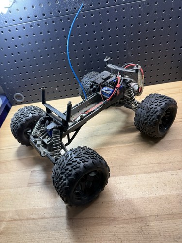 For parts repair traxxas - or,