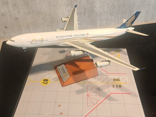 1:200 diecast model