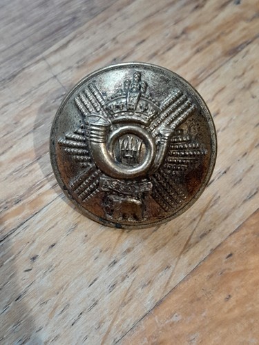 Army button the - button, light