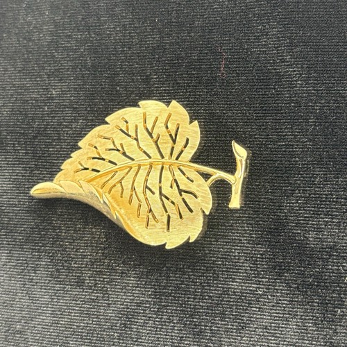 Vintage jewelry crown trifari - jewelry,