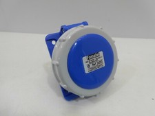 FAMATEL 24233 32 AMP 3 PIN 240