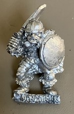 GW Citadel 1980s Warhammer Regiments RR15 “ Despoiling Hobgoblin Trooper “ !