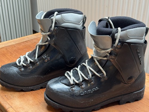 Scarpa plastic mountaineering - scarpa,