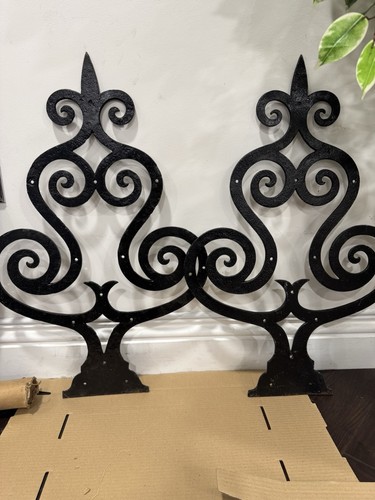 Cast iron plaques which - 2, x