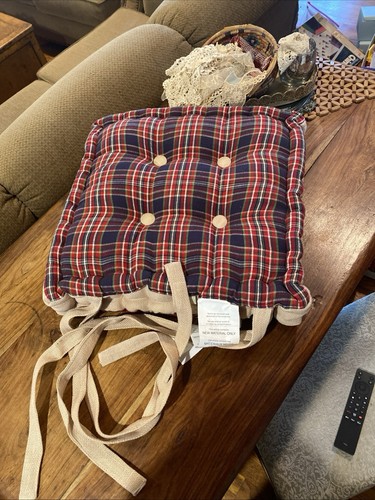 Pier tufted chair cushion - tufted,