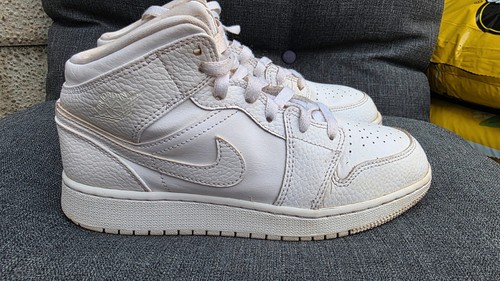 Nike air jordan mid triple - nike,
