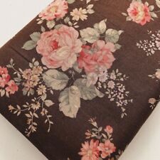 Pink Rose Bouquets on Brown