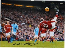 Wayne Rooney Man United Autographed 12x16 Bicycle Kick Photo