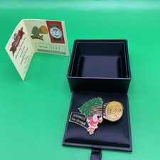 GUINNESS Santa Carrying