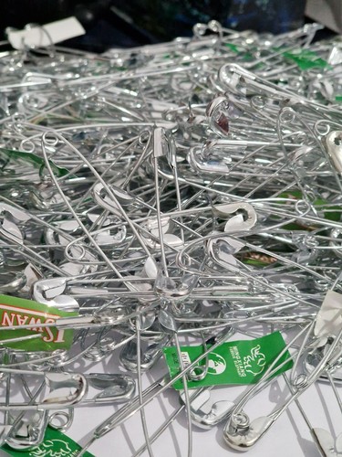 Silver safety pins 3cm - safety,
