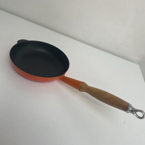 Vintage cousances creuset - vintage, le