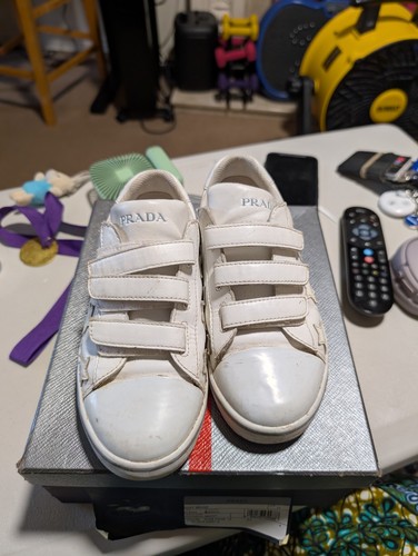 Prada kids hook and - loop, size