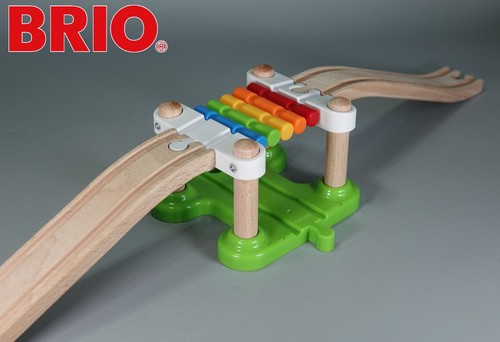 Brio rainbow bridge with - rainbow,