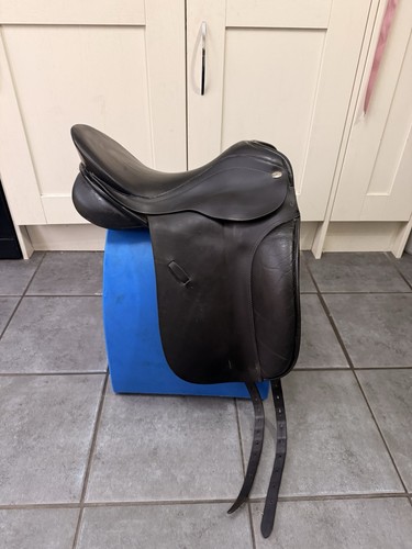 Farringtons black leather - black,