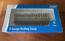Dapol 7P-020-650 Stroudley 4 Wheel Elec Lit 3rd Southern Lined Green O Gauge