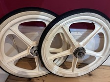 White Skyway Tuff 2’s With