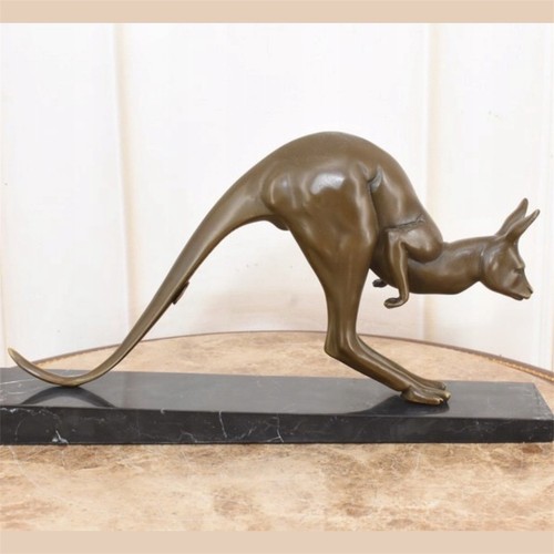 Kangaroo bronze statue - bronze,