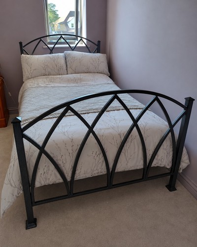 Wrought lron bed frame 4ft - wrought,