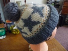 Fat Face blue star pure wool Nepal fleece lined bobble hat size small