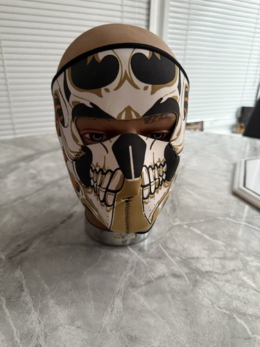 Half face ski mask horror - half,