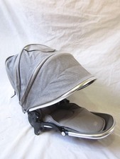 Mamas & Papas Flip xt Ocarro Seat unit, Hood and Fabric Grey Faulty