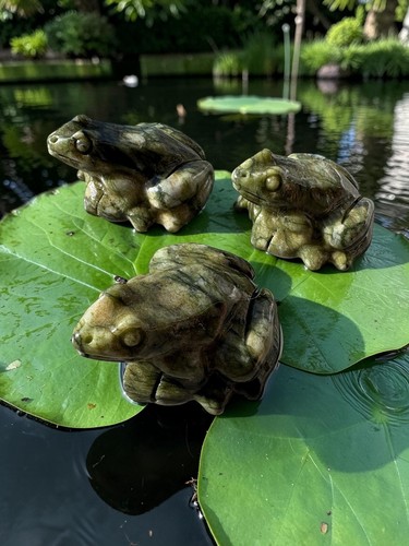 Green jasper frog carving - jasper, –