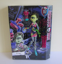 Monster High Iris Clops I Love