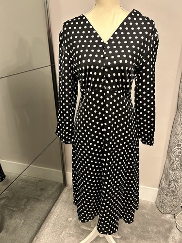 Quiz black polka dot midi - black,
