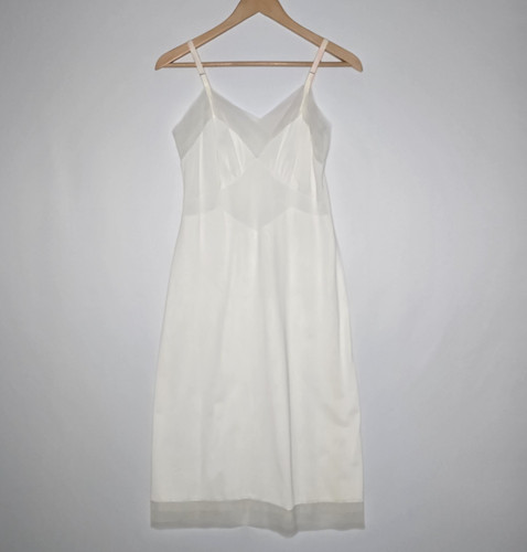 Vintage off white tiered gauze - off,