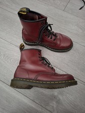 Ladies genuine DM Boots Burgundy Size 7uk Lace Up.