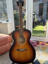 Simon & Patrick Songsmith Concert Hall Acoustic – Made in Canada – Mint.