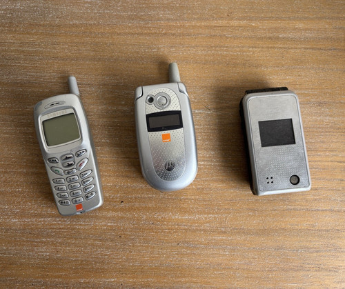 Samsung motorola nokia - motorola, 3