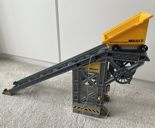 Maxx plastic vehicle loading - maxx,