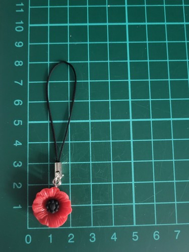 Poppy charm strap - poppy, on