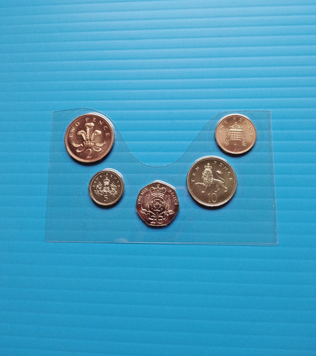 10p 20p queen - 20p.,