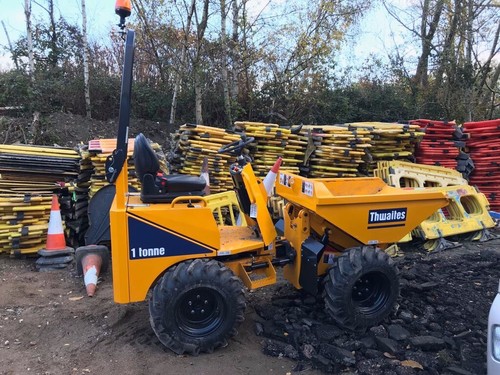 Ton skip dumper - ton, hire