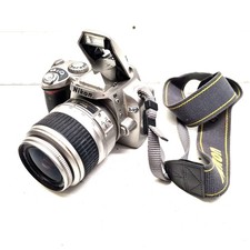 Nikon D40 Digital SLR Camera