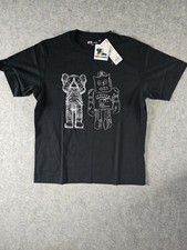Uniqlo Men's T-Shirt  - KAWS +